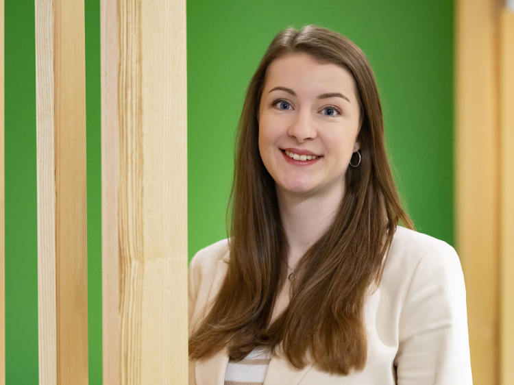 Das Bild zeigt Elena Fischer.